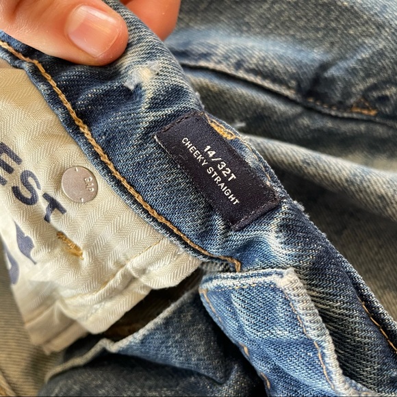 GAP cheeky straight distressed button fly jeans - Picture 2 of 6